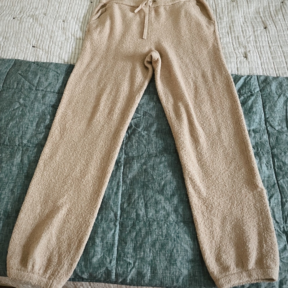 Barefoot dreams eco chic joggers